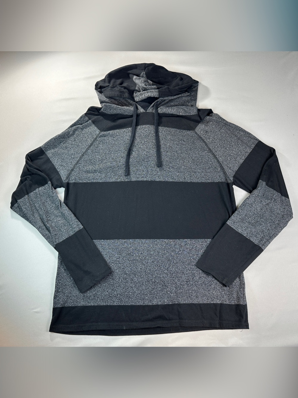 Aeropostale Men's Black Gray Colorblock Hooded Shirt Pullover Large Hood